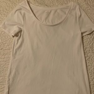 Large old navy tee